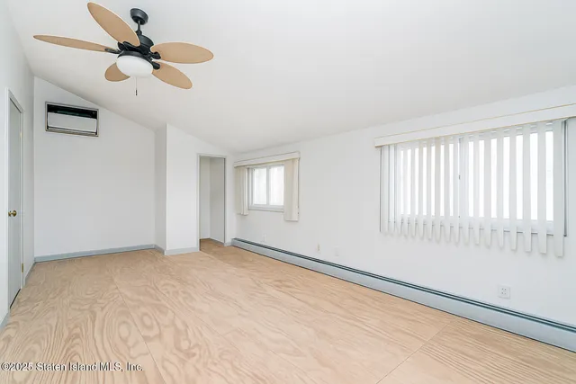 $799,999 | 212 Demorest Avenue | Westerleigh