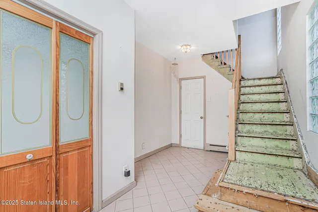 $799,999 | 212 Demorest Avenue | Westerleigh