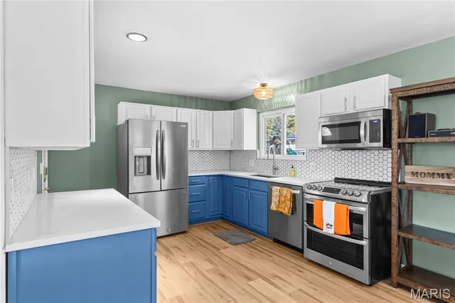 $194,000 | 1365 Yaqui Drive, Florissant, MO 63031