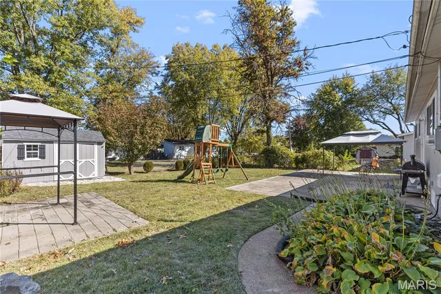 $194,000 | 1365 Yaqui Drive, Florissant, MO 63031