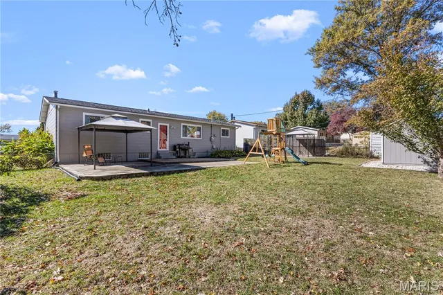 $194,000 | 1365 Yaqui Drive, Florissant, MO 63031