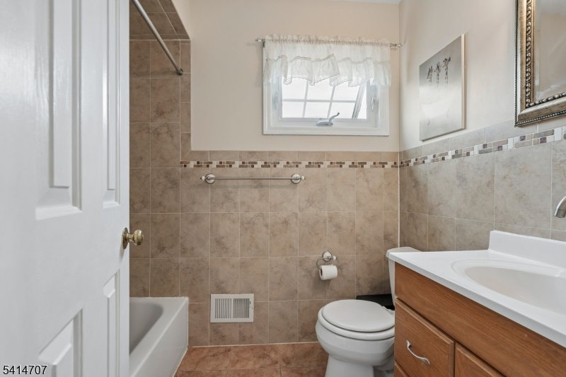 580 Heritage Road Millington, NJ 07946 - Photo 21 of 29