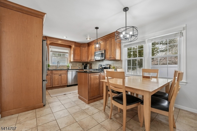 580 Heritage Road Millington, NJ 07946 - Photo 9 of 29