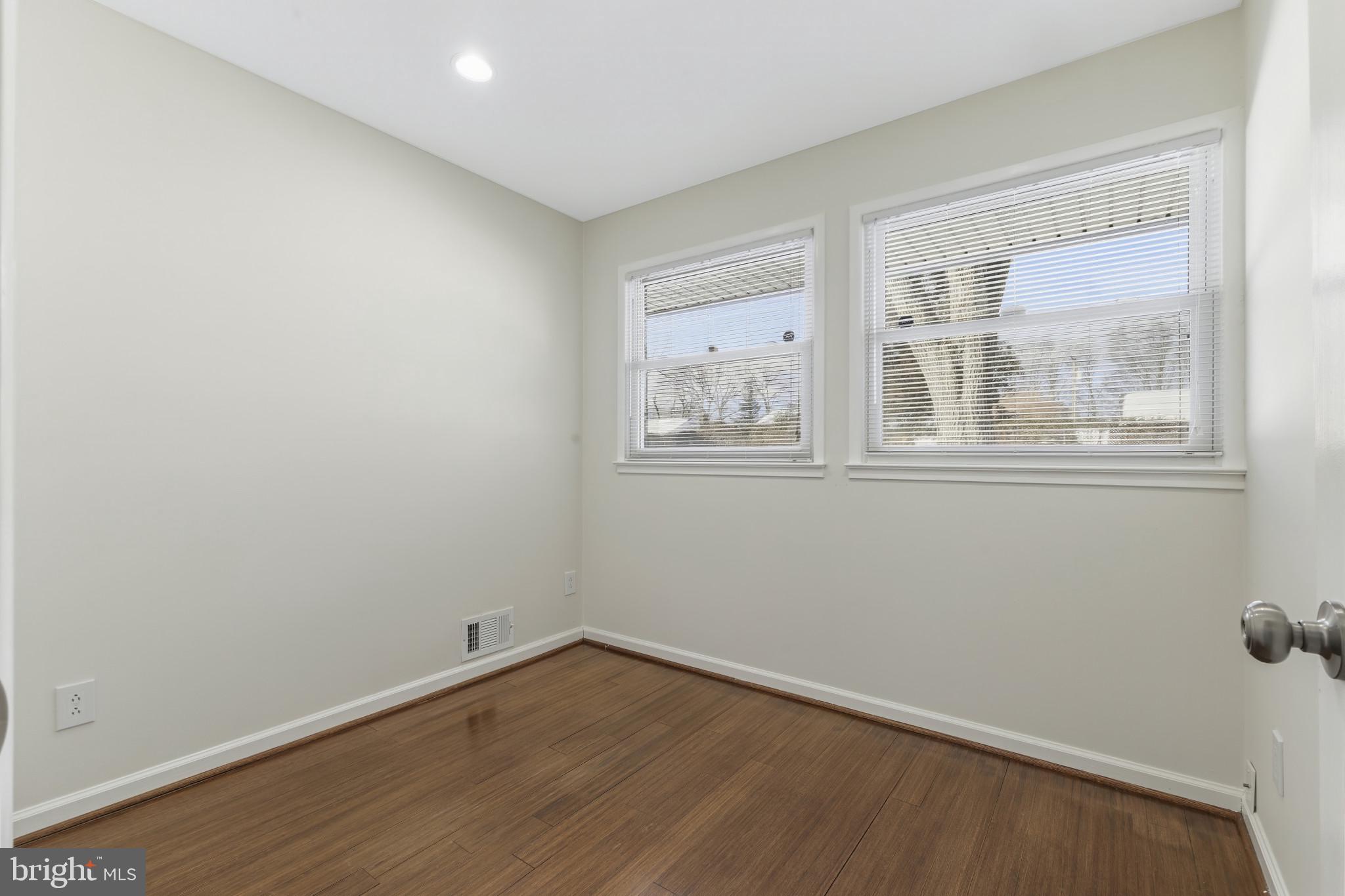 5412 Nutting Drive Springfield, VA 22151 - Photo 20 of 24 3rd bedroom /den / office