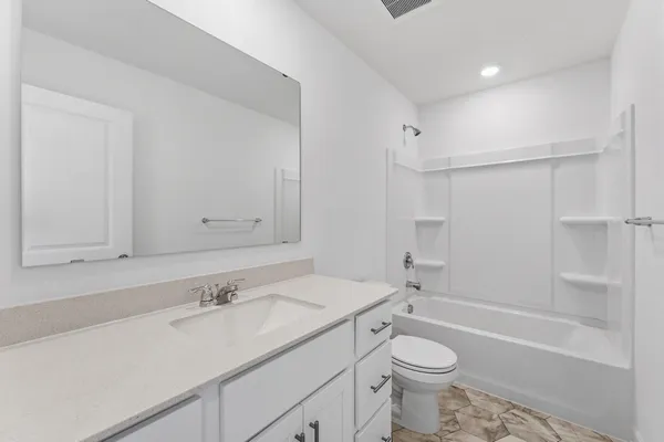 $394,080 | 6219 205th Street North, Forest Lake, MN 55025