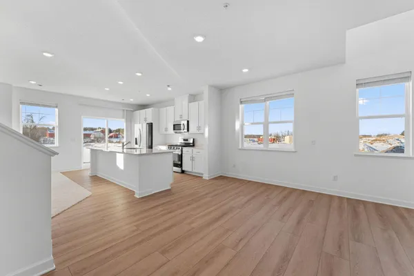 $394,080 | 6219 205th Street North, Forest Lake, MN 55025