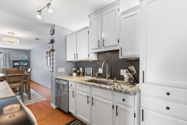 $189,900 | 360 Park Hill Drive, Unit C, Pewaukee, WI 53072