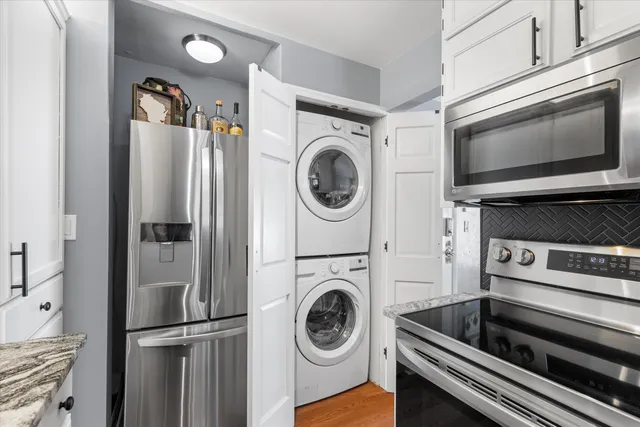 $189,900 | 360 Park Hill Drive, Unit C, Pewaukee, WI 53072