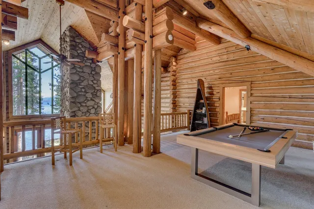 a view of livingroom with furniture and outdoor seating