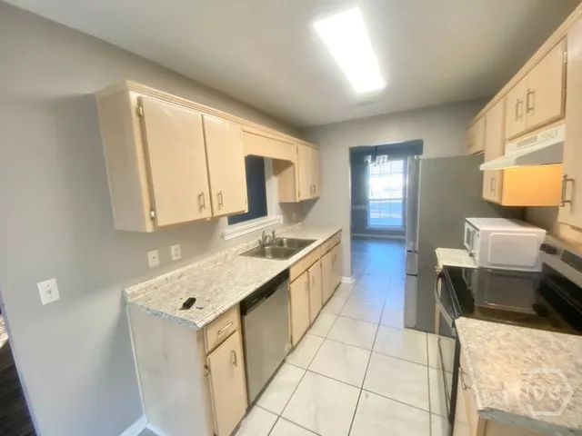 $1,800 | 2 Pinehurst Lane, Pooler, GA 31322