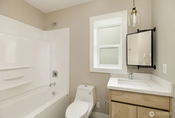 $6,000 | 4009 21st Avenue Southwest, Seattle, WA 98106