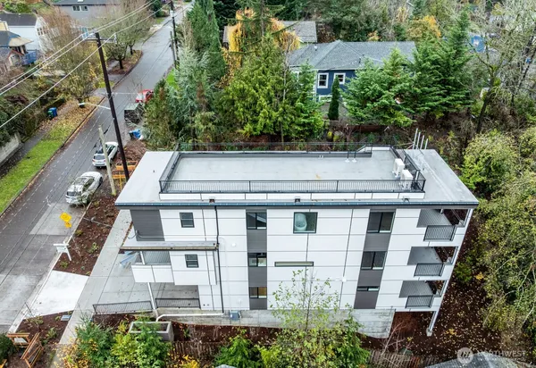 $6,000 | 4009 21st Avenue Southwest, Seattle, WA 98106