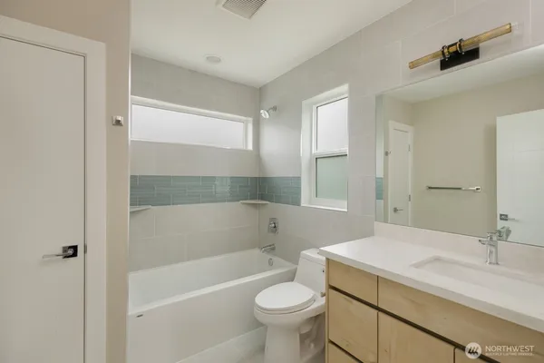 $6,000 | 4009 21st Avenue Southwest, Seattle, WA 98106