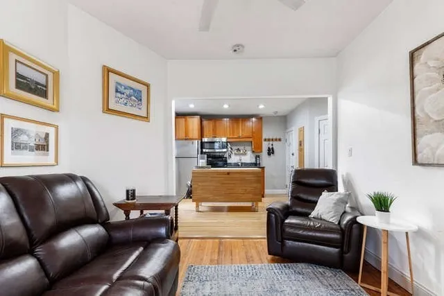 $2,600 | 6 Bedford Street, Unit 1R, Somerville, MA 02143