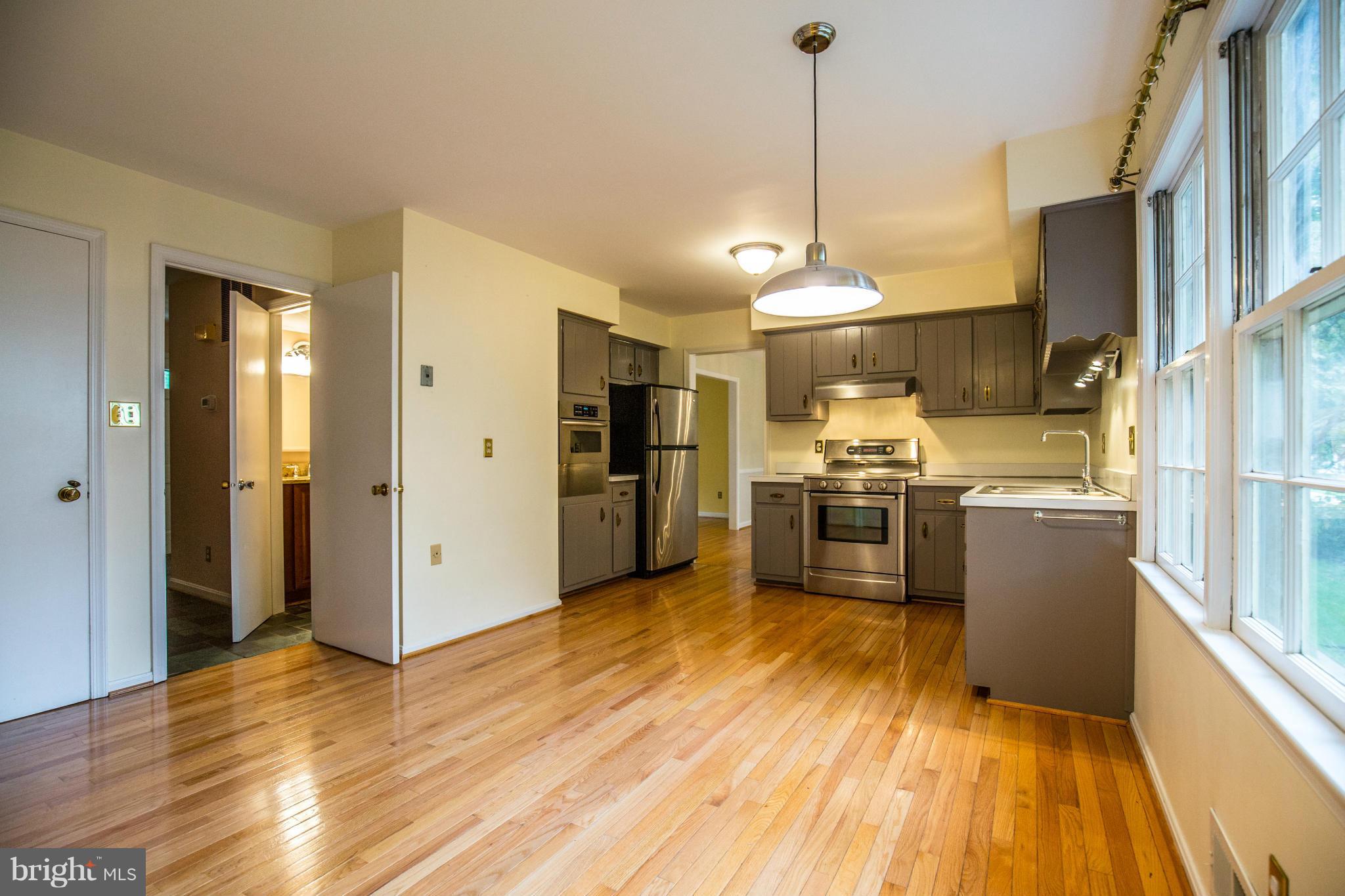 4220 Scotland Road Alexandria, VA 22309 - Photo 8 of 26 Kitchen