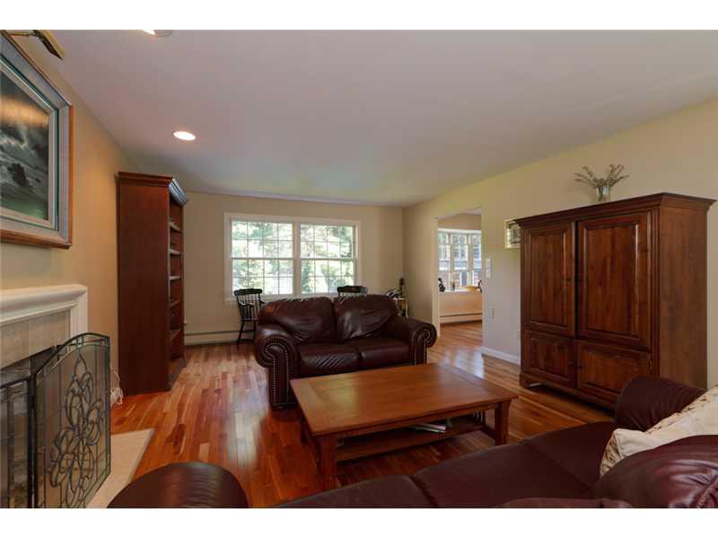 17 Manning Avenue Lewiston, ME 04240 - Photo 11 of 35 Living Room.