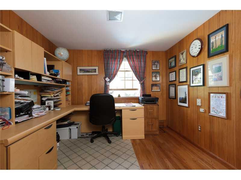 17 Manning Avenue Lewiston, ME 04240 - Photo 18 of 35 Studio/Study/Office.