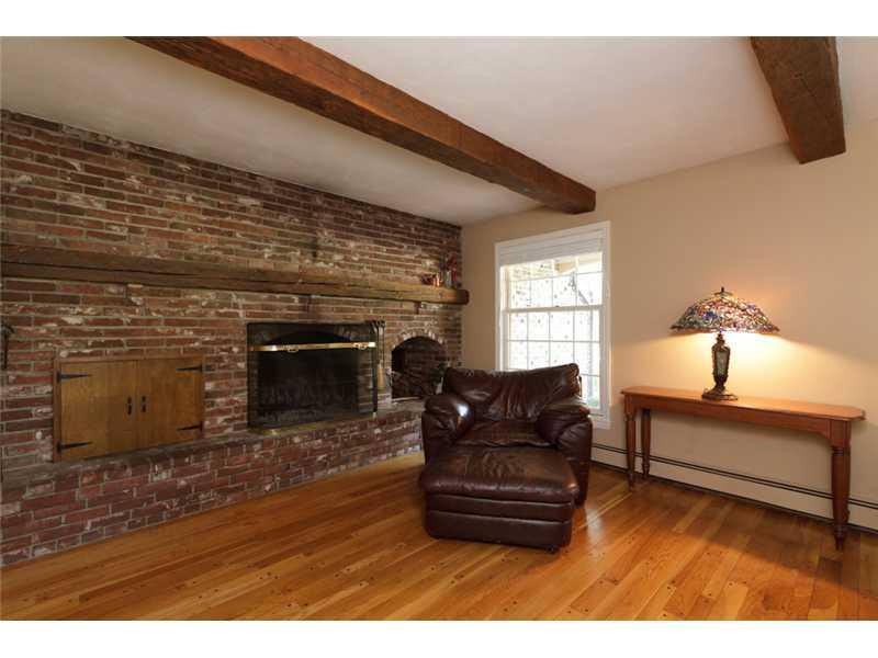 17 Manning Avenue Lewiston, ME 04240 - Photo 4 of 35 Den/Family/Great Room.