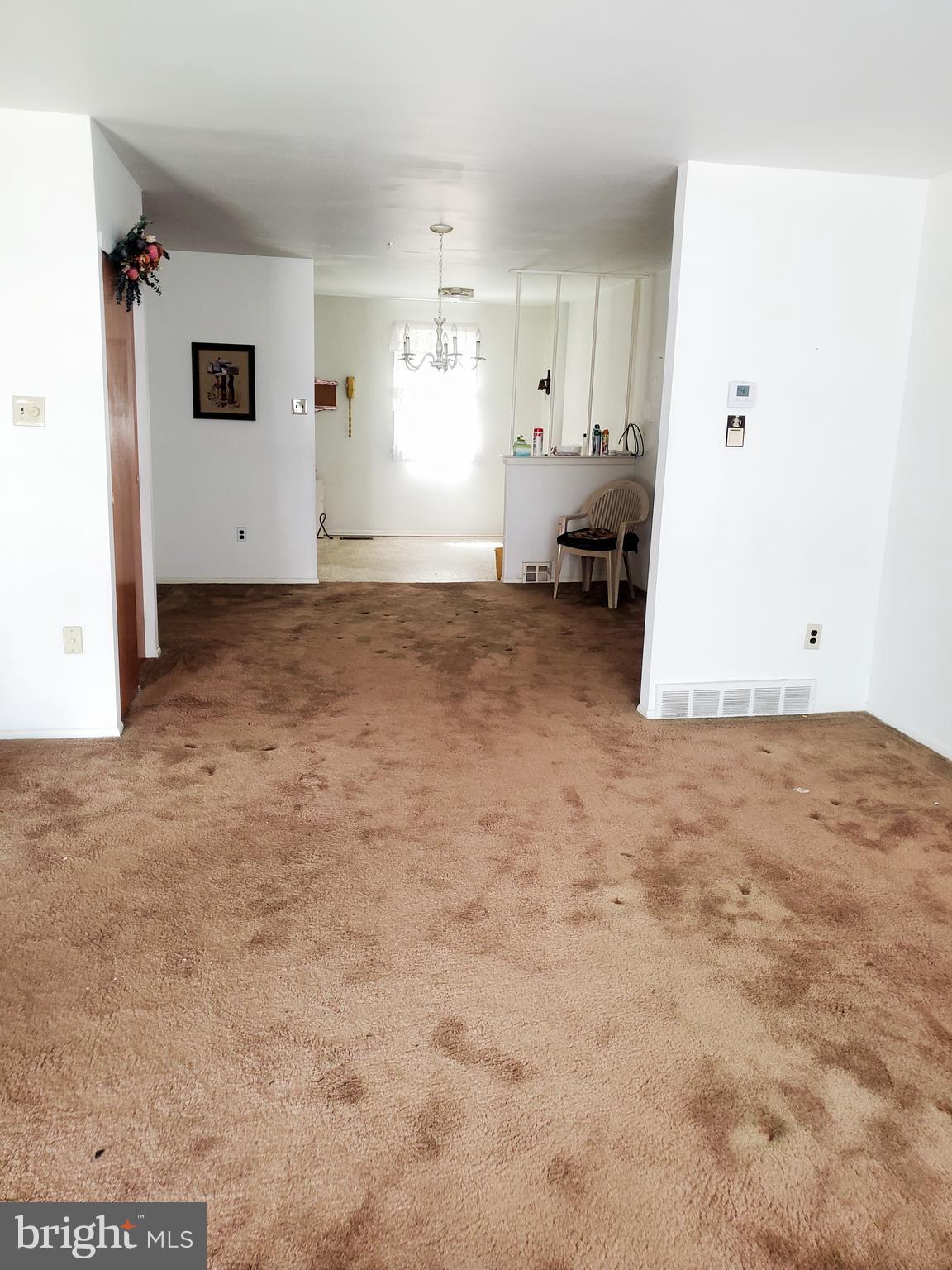 3586 Dows Road Philadelphia, PA 19154 - Photo 3 of 27 Gallery Image 3