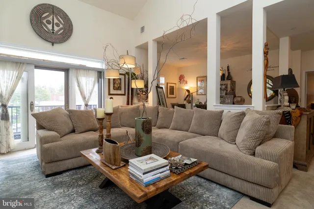 $469,000 | 506 Carson Terrace, Huntingdon Valley, PA 19006