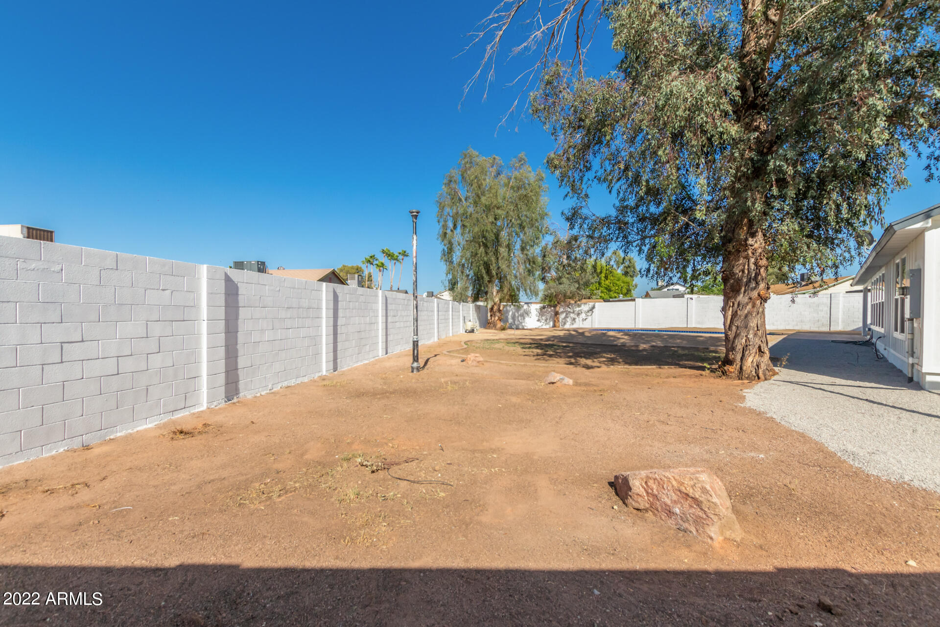 4110 East Vineyard Road Phoenix, AZ 85042 - Photo 27 of 31 a view of outdoor space and yard