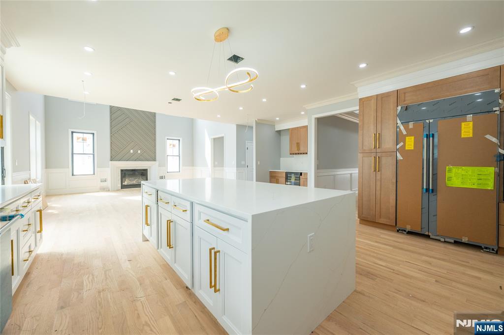 412 Gregory Road Paramus, NJ 07652 - Photo 17 of 45 Gallery Image 17