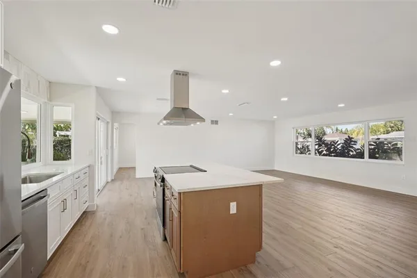 $520,000 | 6735 Keystone Drive, Sarasota, FL 34231