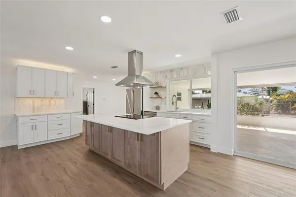$520,000 | 6735 Keystone Drive, Sarasota, FL 34231