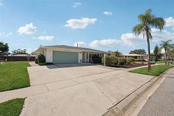 $520,000 | 6735 Keystone Drive, Sarasota, FL 34231