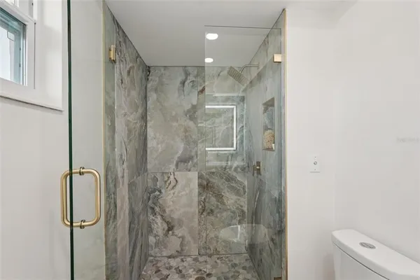 $520,000 | 6735 Keystone Drive, Sarasota, FL 34231