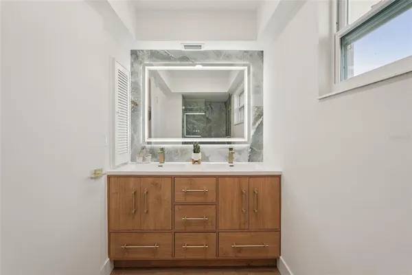 $520,000 | 6735 Keystone Drive, Sarasota, FL 34231