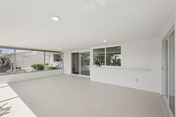 $520,000 | 6735 Keystone Drive, Sarasota, FL 34231