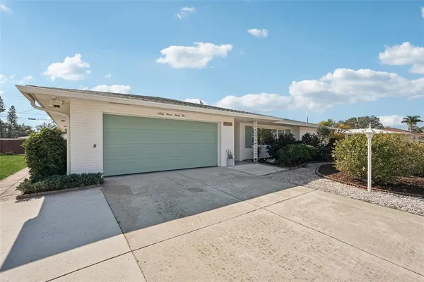 $520,000 | 6735 Keystone Drive, Sarasota, FL 34231