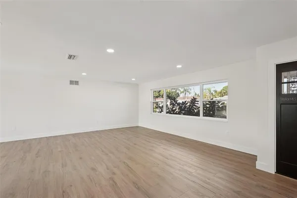 $520,000 | 6735 Keystone Drive, Sarasota, FL 34231