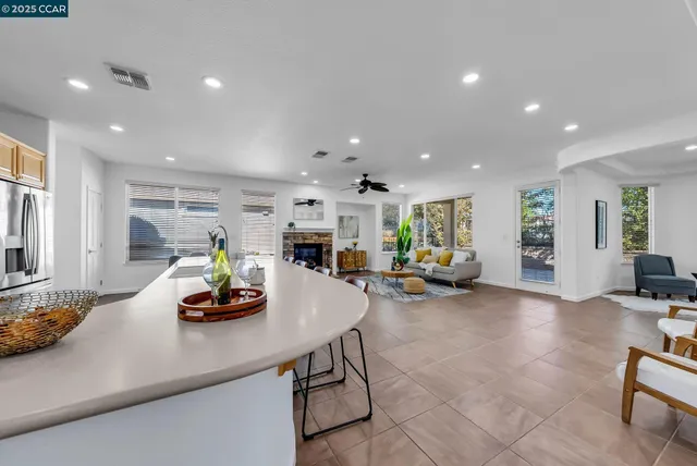 $450,000 | 900 Brookside Lane, Rio Vista, CA 94571