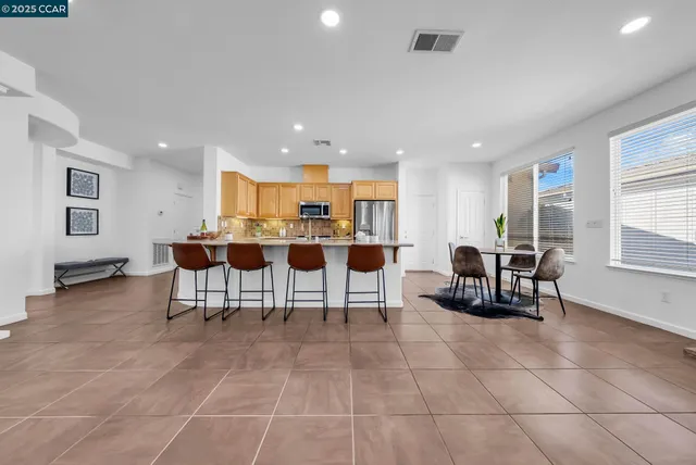 $450,000 | 900 Brookside Lane, Rio Vista, CA 94571