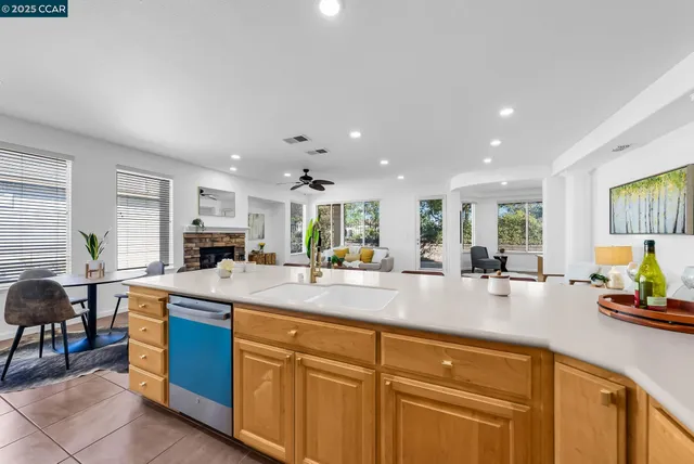 $450,000 | 900 Brookside Lane, Rio Vista, CA 94571