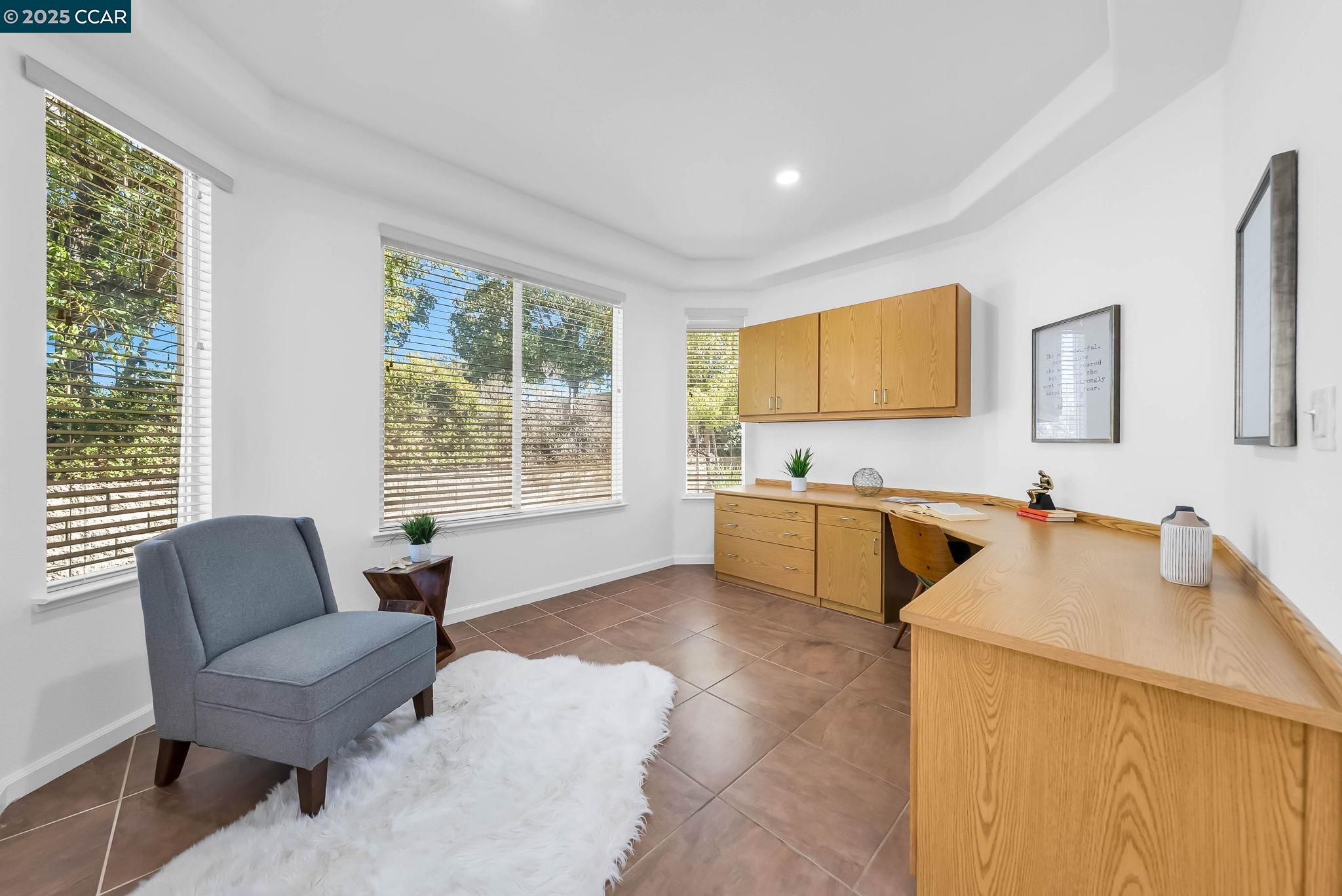 900 Brookside Lane Rio Vista, CA 94571 - Photo 33 of 60 a living room with furniture and a large window