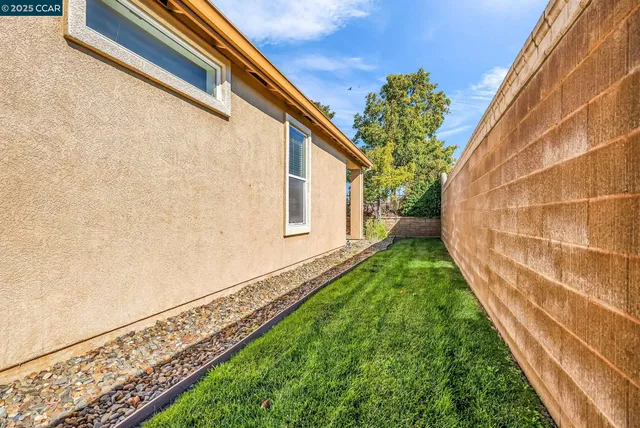 $450,000 | 900 Brookside Lane, Rio Vista, CA 94571