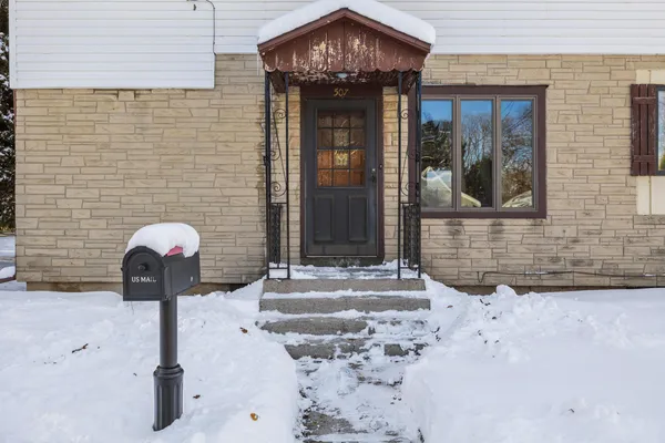 $189,900 | 507 10th Street, Kiel, WI 53042