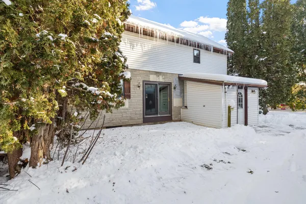 $189,900 | 507 10th Street, Kiel, WI 53042