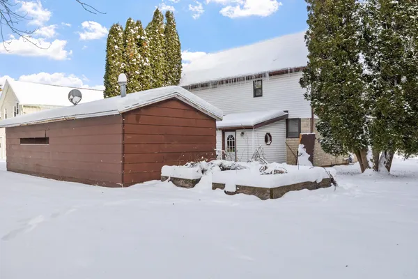 $189,900 | 507 10th Street, Kiel, WI 53042