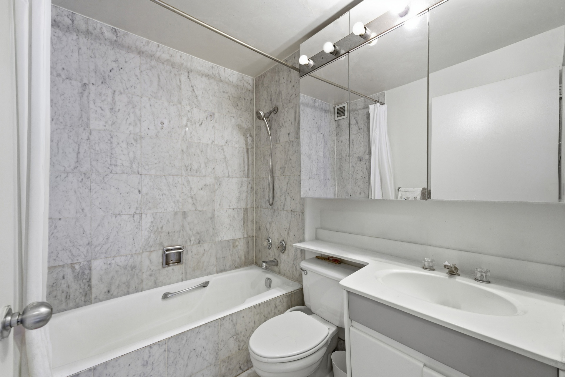 200 Rector Place, Unit 7C Manhattan, NY 10280 - Photo 10 of 16