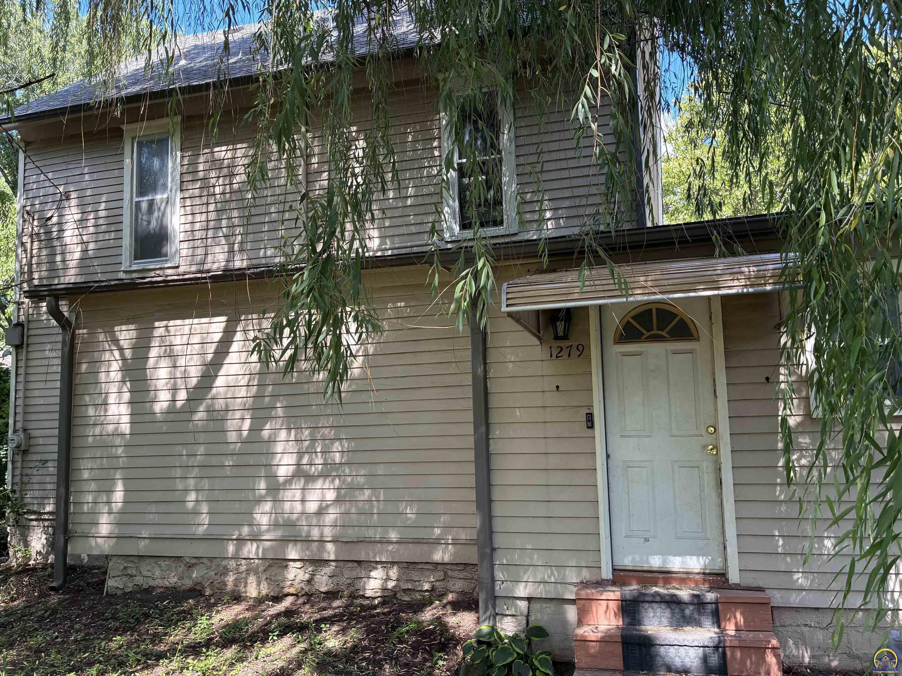 1279 Southwest MacVicar Avenue Topeka, KS 66604 - Photo 6 of 34