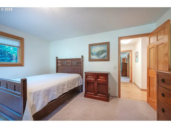 $729,900 | 1925 Sylvan Street, Eugene, OR 97403