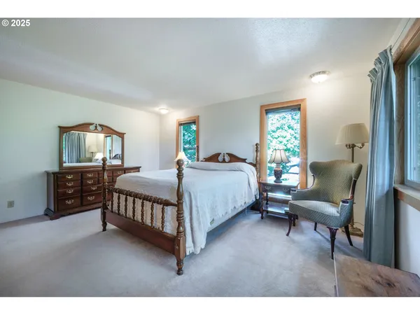 $729,900 | 1925 Sylvan Street, Eugene, OR 97403