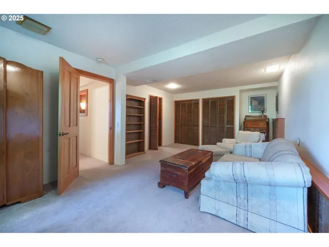 $760,000 | 1925 Sylvan Street, Eugene, OR 97403