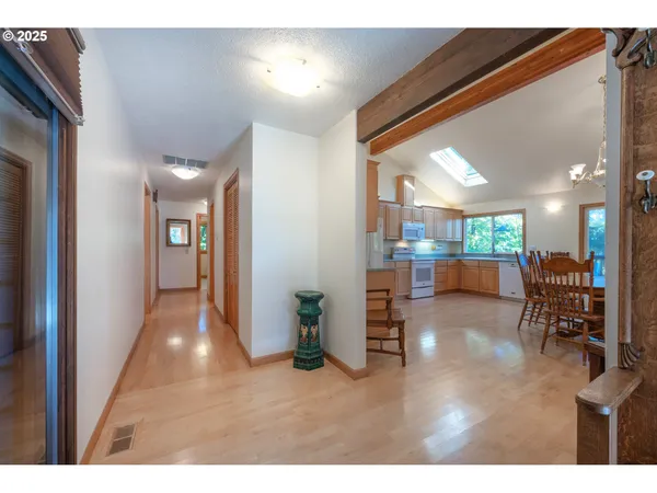 $729,900 | 1925 Sylvan Street, Eugene, OR 97403