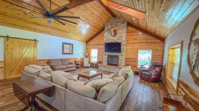 $1,375,000 | 2187 Nettles Cemetery Road, Livingston, TX 77351