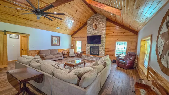 $1,375,000 | 2187 Nettles Cemetery Road, Livingston, TX 77351